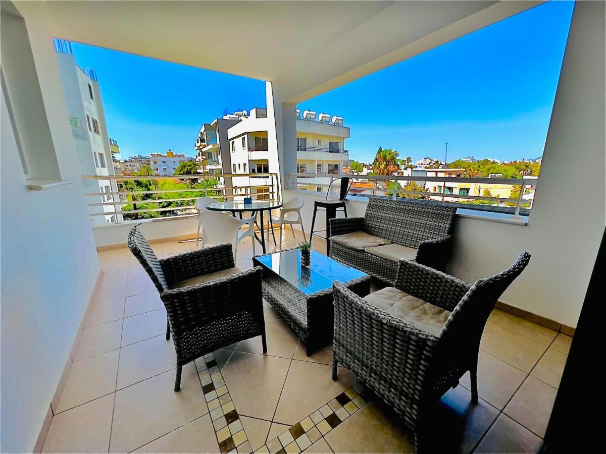 Lara 303 Apartment ลาร์นาคา ภายนอก รูปภาพ